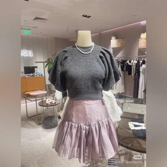 Snidel Women's Cropped Knit Pullover with Design Sleeves - Picture 10 of 11